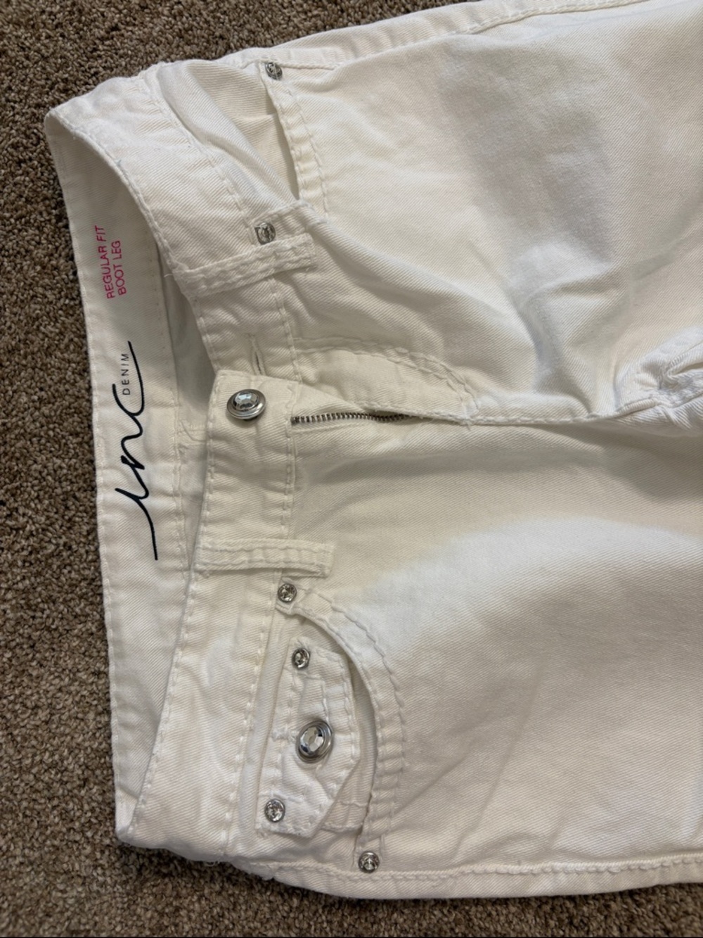 Women's INC White Regular Fit Boot Leg Jeans, sz 4 - Picture 4 of 7